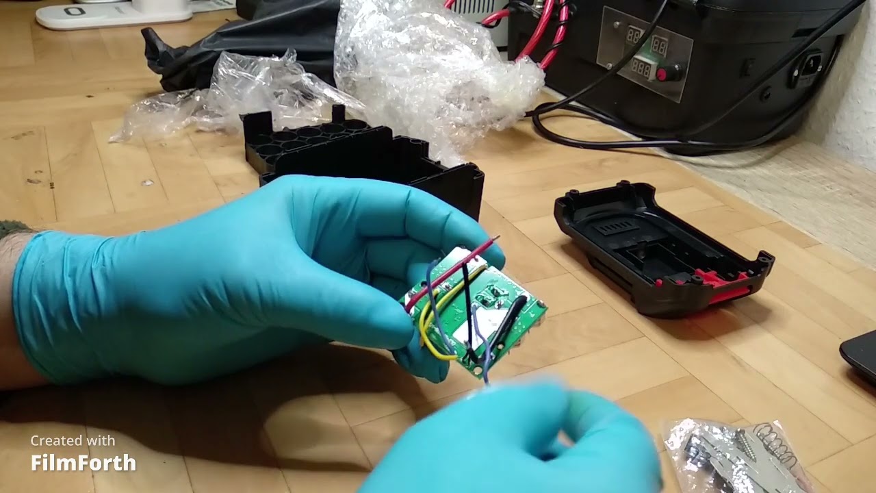 1-Unboxing case with accessories for Makita replacement battery 21v 3P5S 18650 lithium batteries
