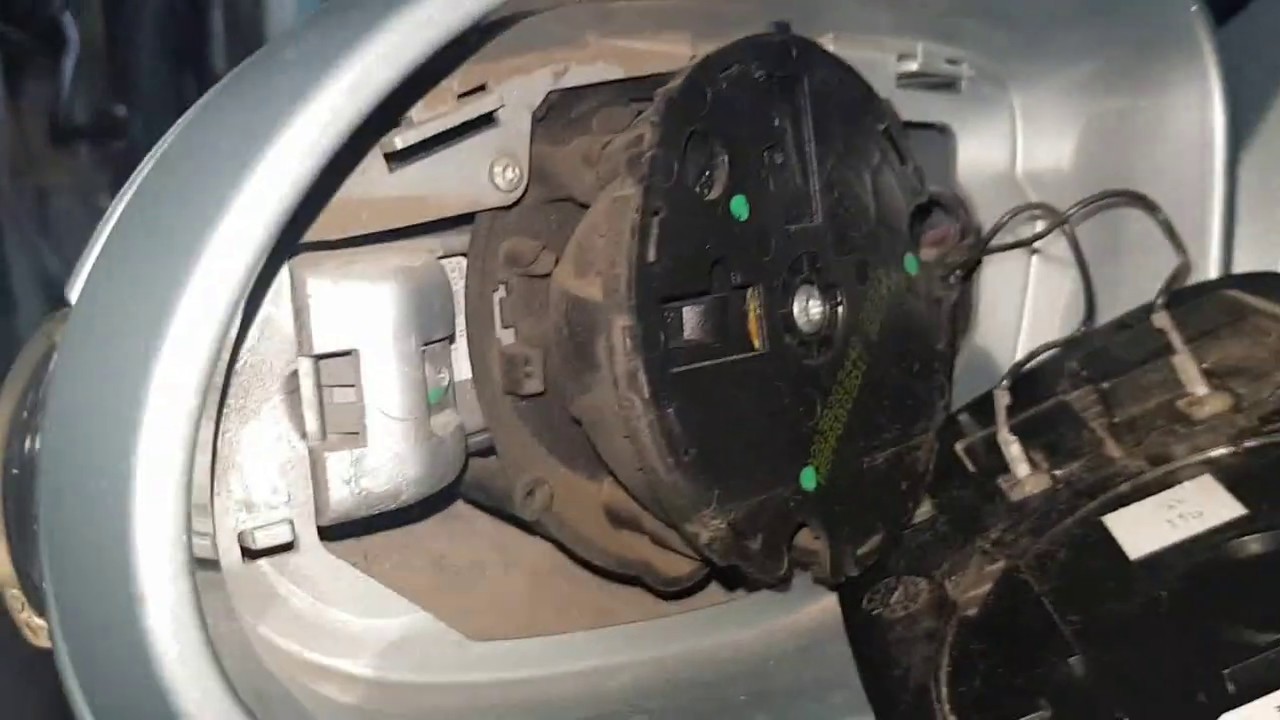 Rearview mirror flasher bulb failure CLK W209 Mirror.