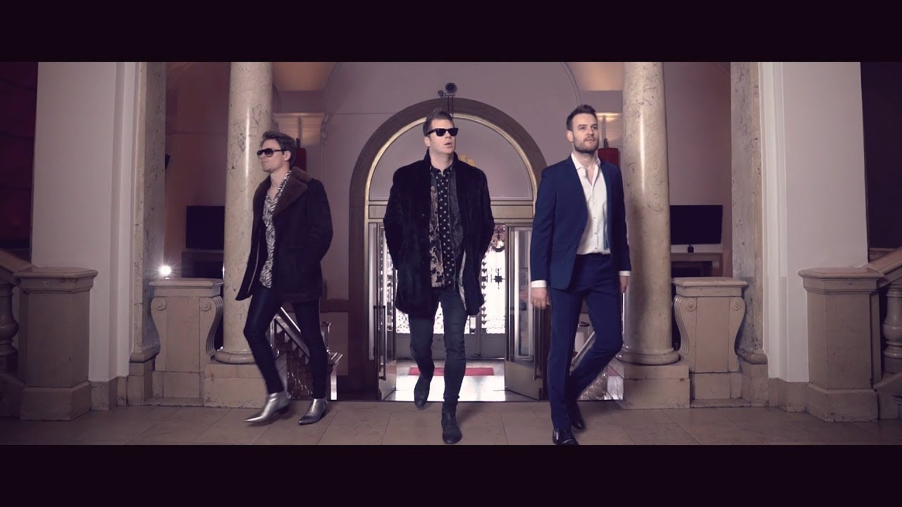 CASUAL FRIDAY  - Be My Babe (Official)
