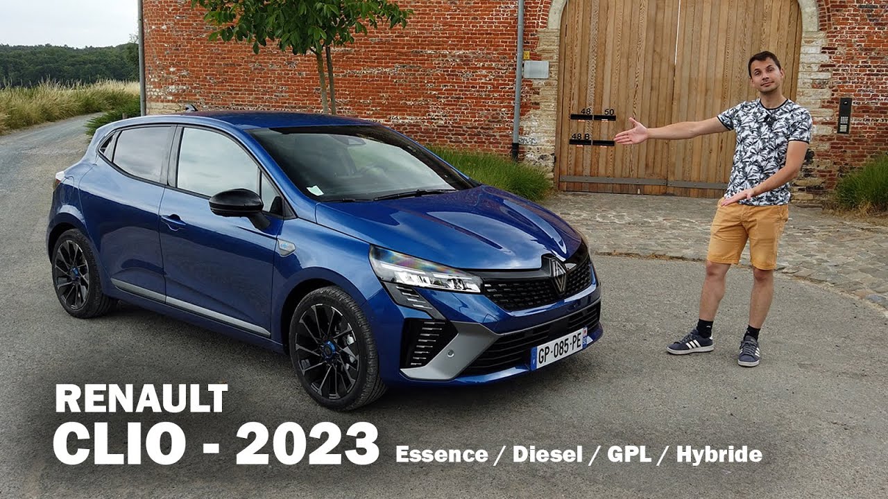 Nouvelle Renault CLIO  - La Première sur la route !
