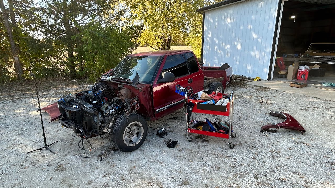 Let’s Destroy This Chevy S10: Frame Swapping A 1958 GMC 100