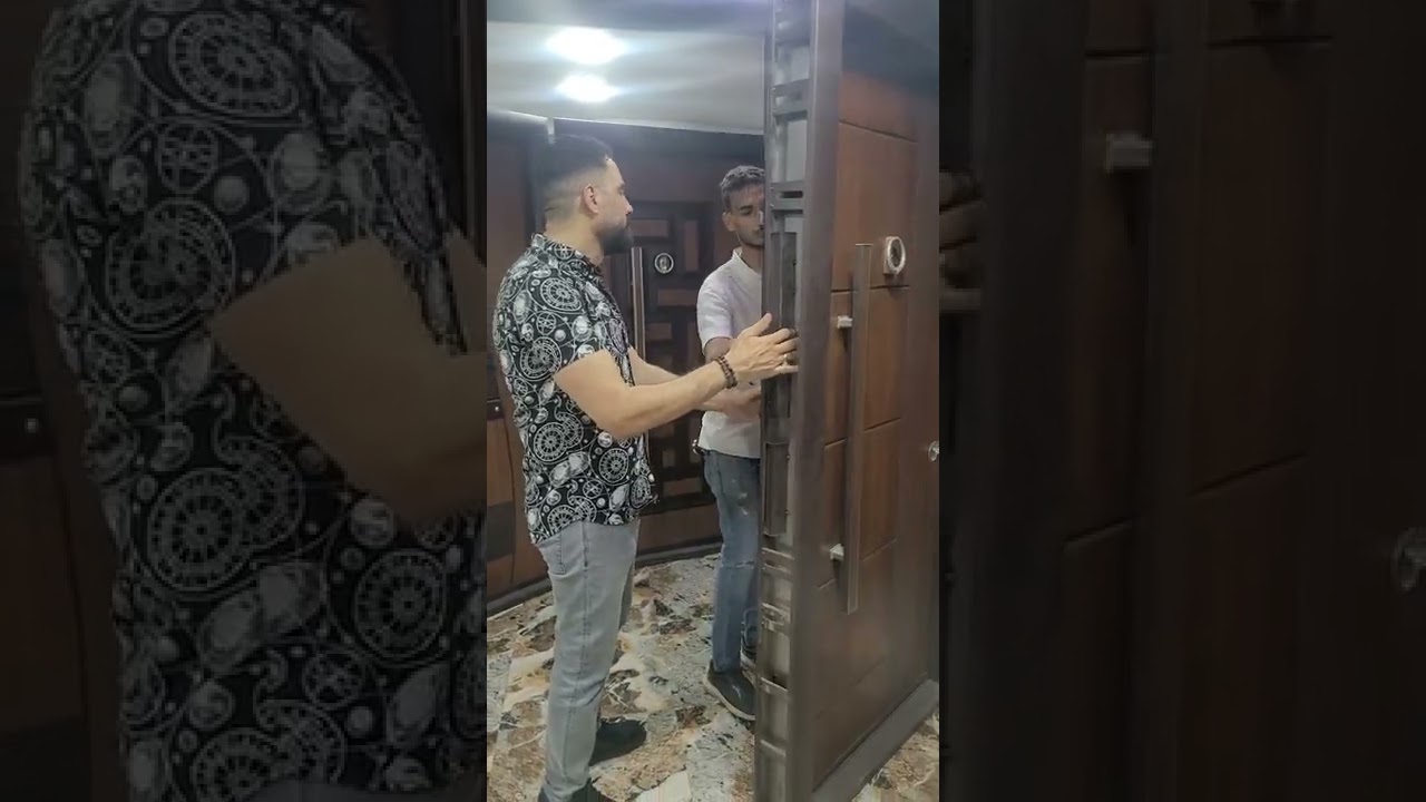 م / نادر فخري يقدم .اقوي باب مصفح في العالم .الهرم الرابع مودرن للابوب .الباب التركي ( الاسد )
