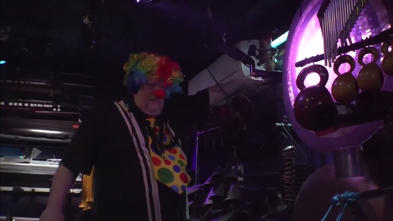 Neurodivergent Orchestra – On the Evilness of Clowns Shorty 06