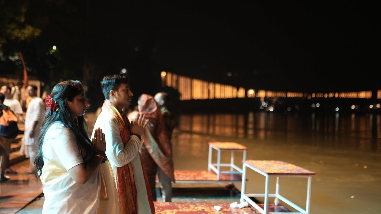 Ganga Aarti in Rishikesh l गंगा आरती| Alekh & Anu Magical Moments ✨Best Pre-Wedding Suit l#rishikesh
