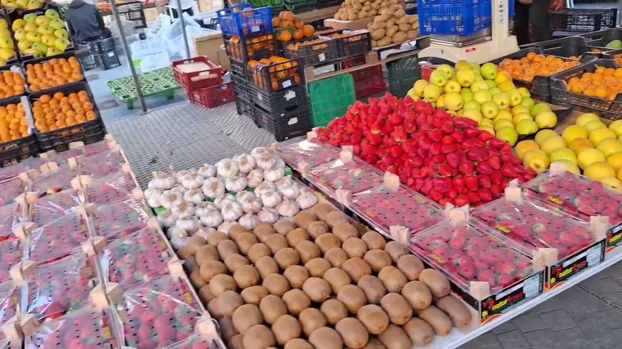 Farmers Market / Mercadillo Torre del Mar - really the best for tropical Fruits?