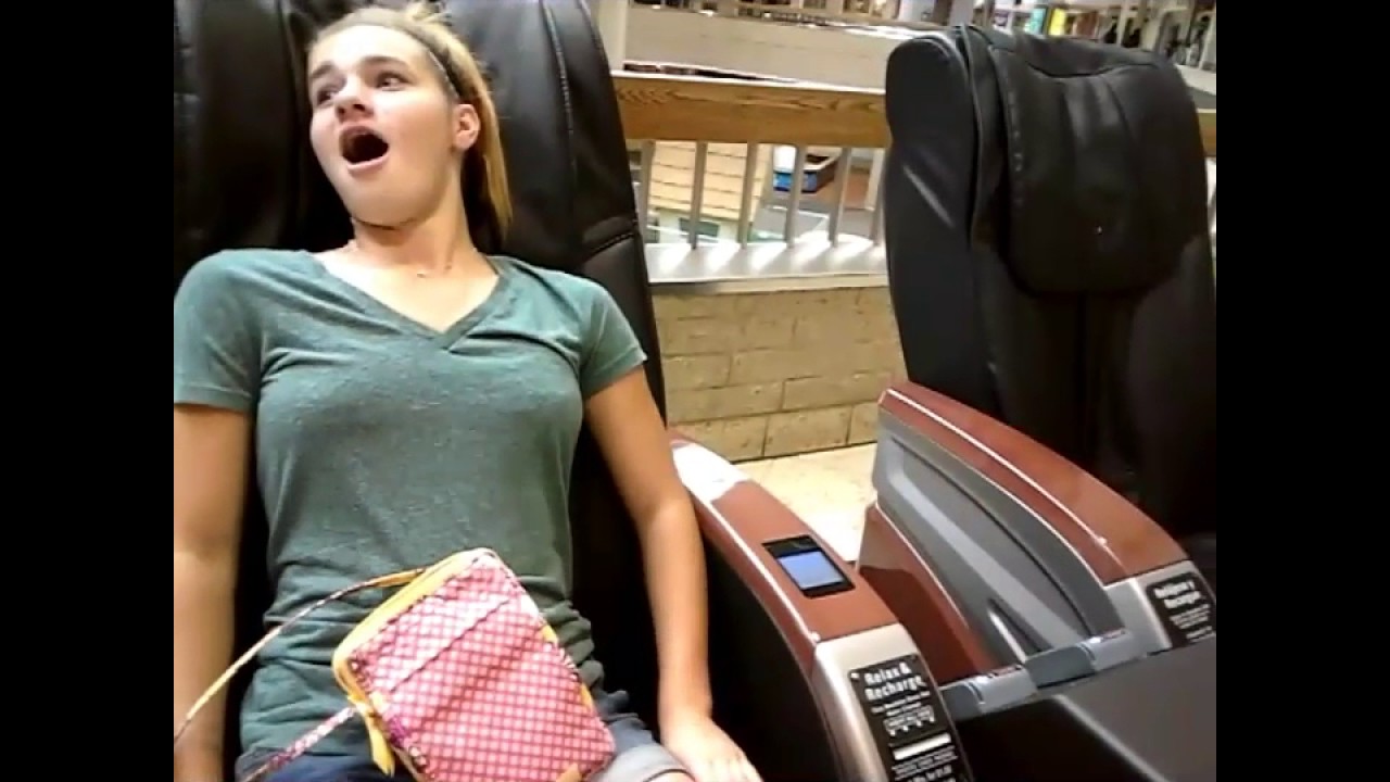 WORST MASSAGE CHAIR EVER!!
