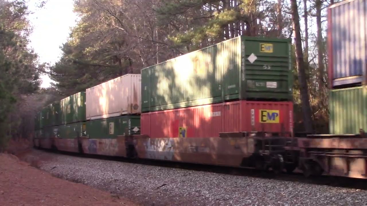UP 3036 leads 28J in Pell City AL 2/7/22