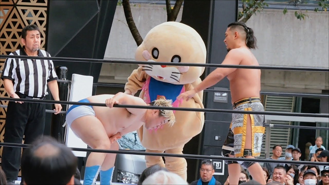 DDTプロレス  池袋満月祭2024  彰人  ポコたん(ゆるキャラ) vs 男色ディーノ  ヨシヒコ(人形)
