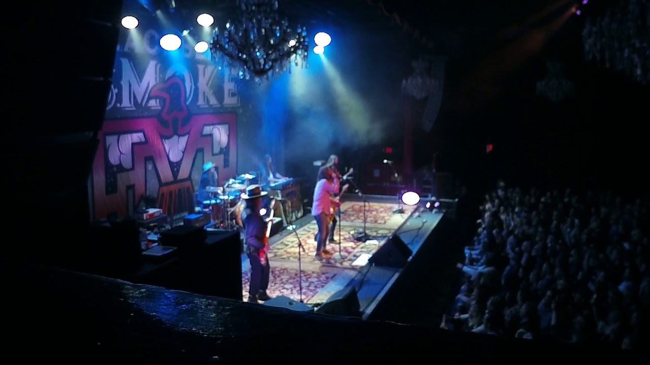 Blackberry Smoke + Chris Robinson - Jealous Again (Live)