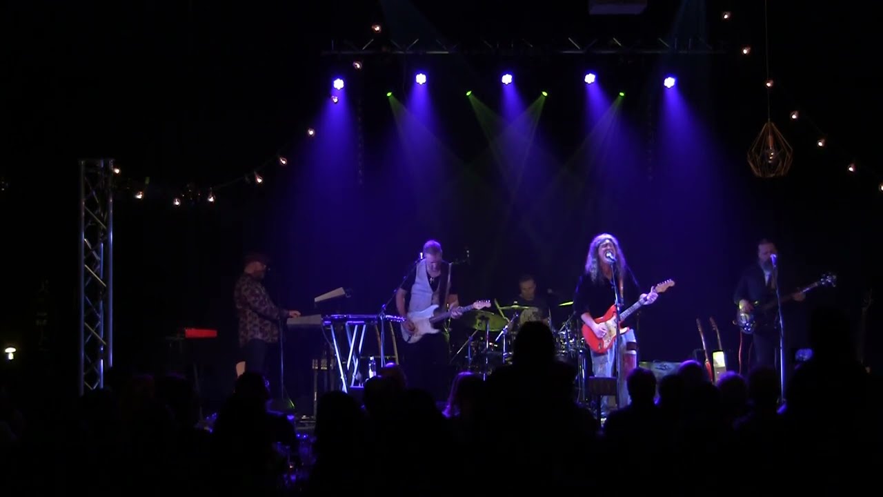 Comfortably Numb by Drink Floyd (Pink Floyd-cover)
