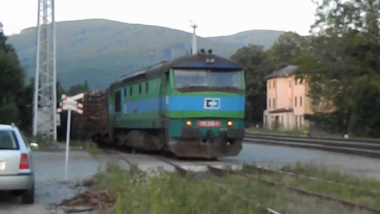 Bardotka řady 751.335 na postrku  753.764 - Jeseník
