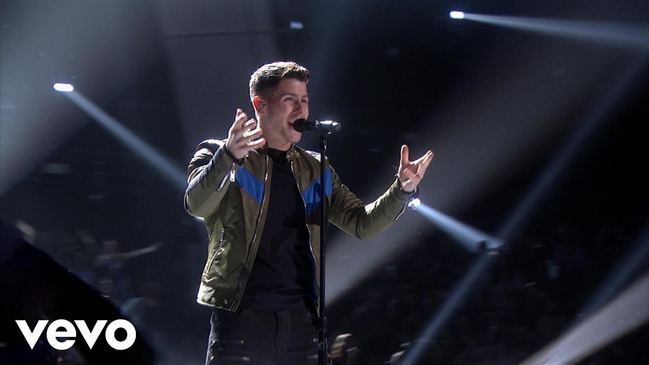 Nick Jonas - Chains (Live From The 2015 Radio Disney Music Awards)