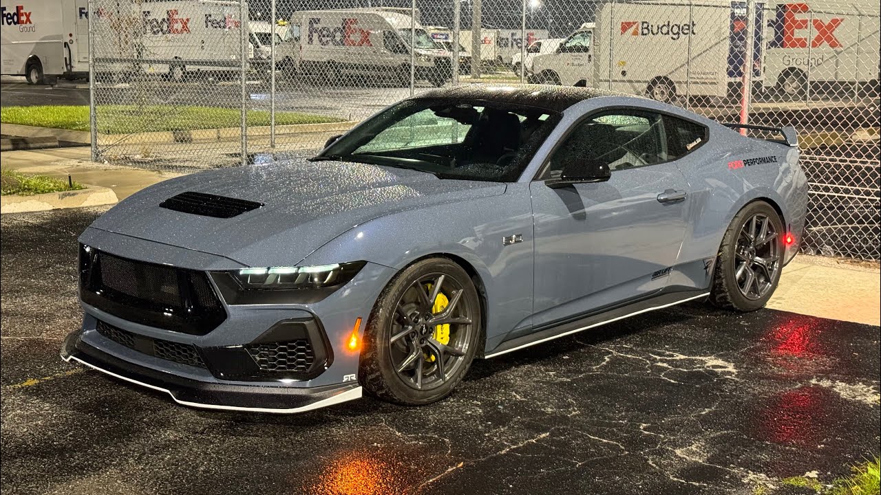 Mustang S650 Front bumper removal and Grill tutorial!