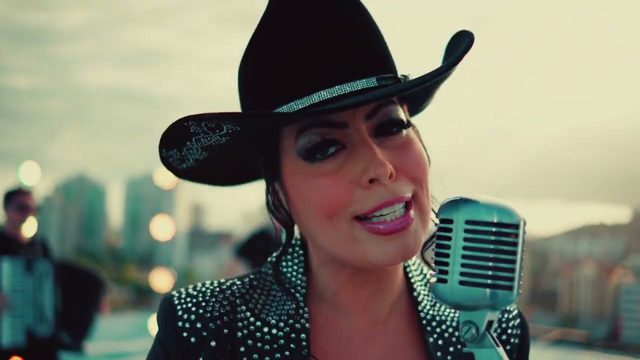 Não Consegui Te Esquecer - Pamela Costa (Clipe)