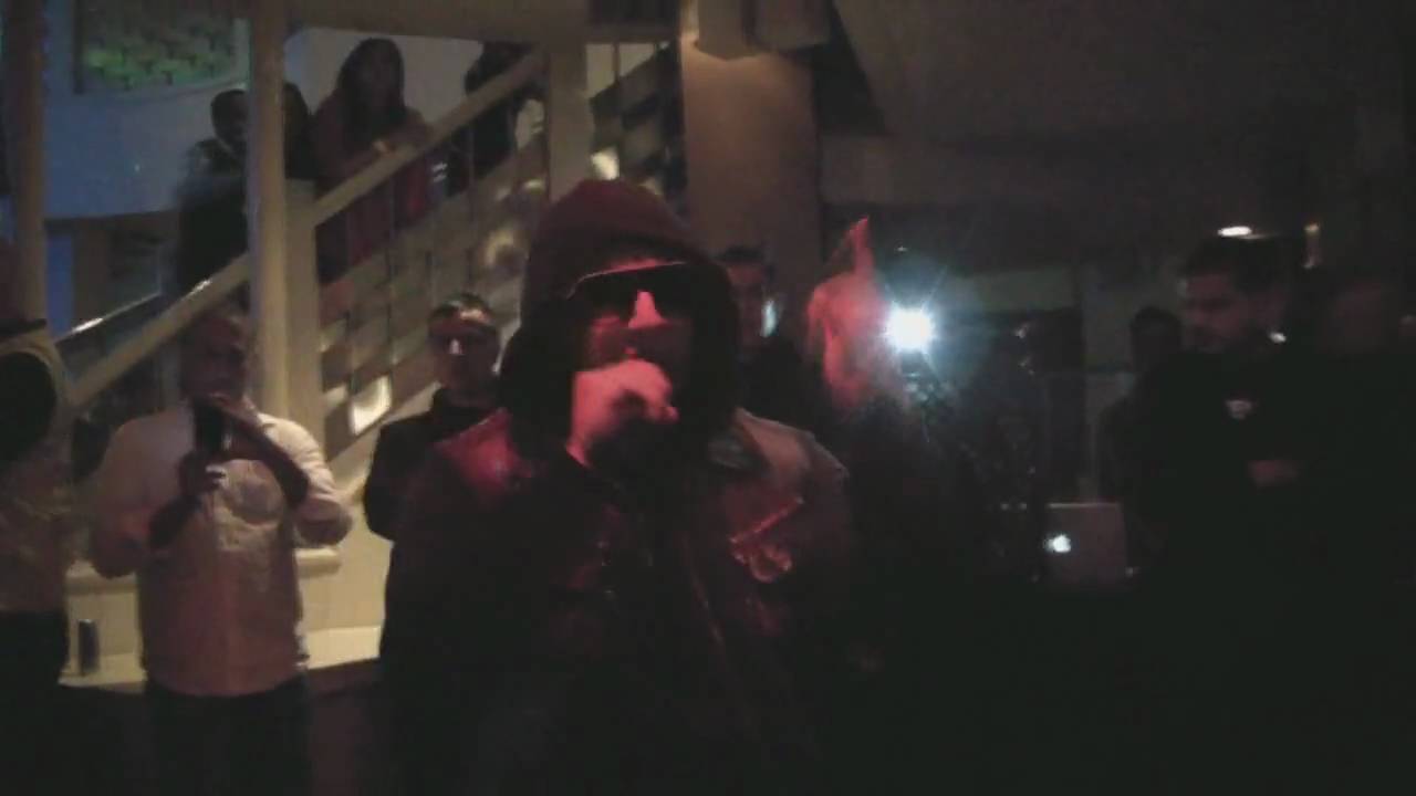 Imran Khan performing Pehli Waar at Flavas, Ealing