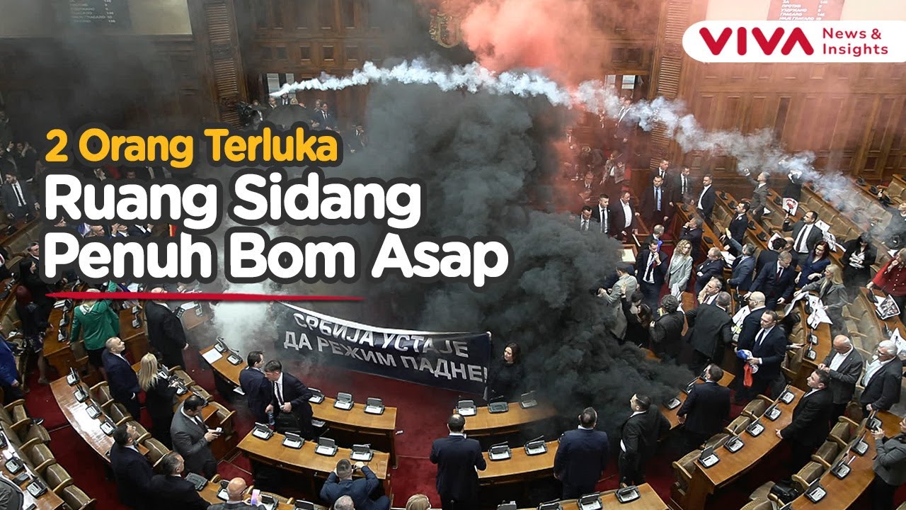 Chaos, Anggota Parlemen Saling Lempar Bom di Ruang Sidang