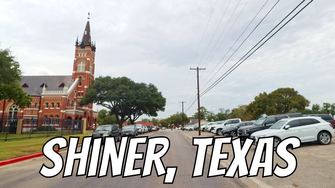 Shiner, Texas! Drive with me through a Texas town!