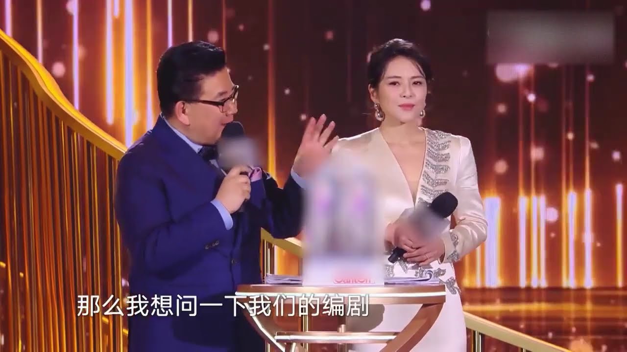 【年度品质改编编剧】荣誉获得者&mdash;&mdash;《玫瑰的故事》李潇、王思，《城中之城》卞智弘。他们以笔为刃，为经典赋新，为时代留痕，让作品焕发更深远的影响力。#电视剧品质盛典2025