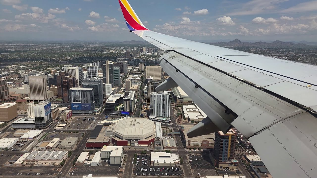 Southwest Airlines Flight #1877 Boeing 737-700 Landing in Phoenix, AZ coming from Dallas, TX RWY 8