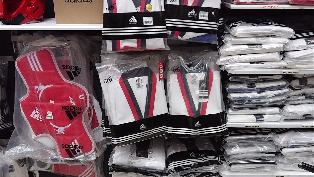 ملابس تايكوندو كاراتيه جودو ادوات الدفاع عن النفس dt sports محل دي تي سبورت