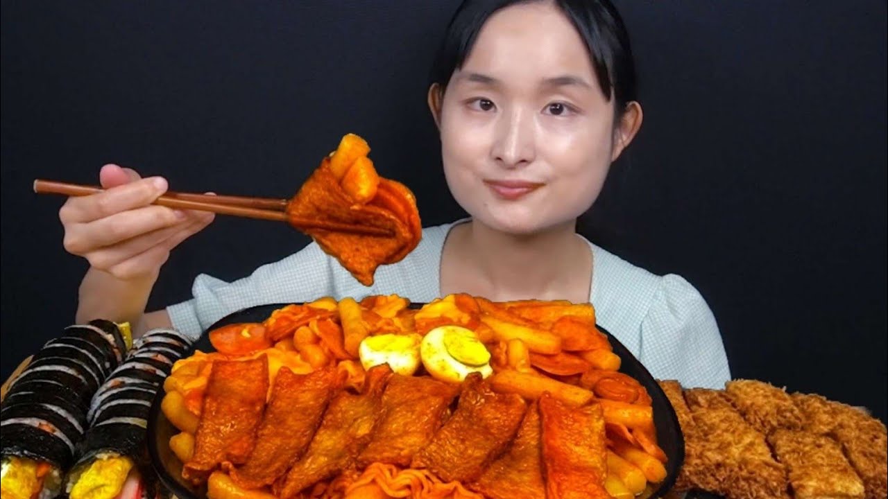 부대떡볶이 돈까스 참치김밥  꿀조합 먹방