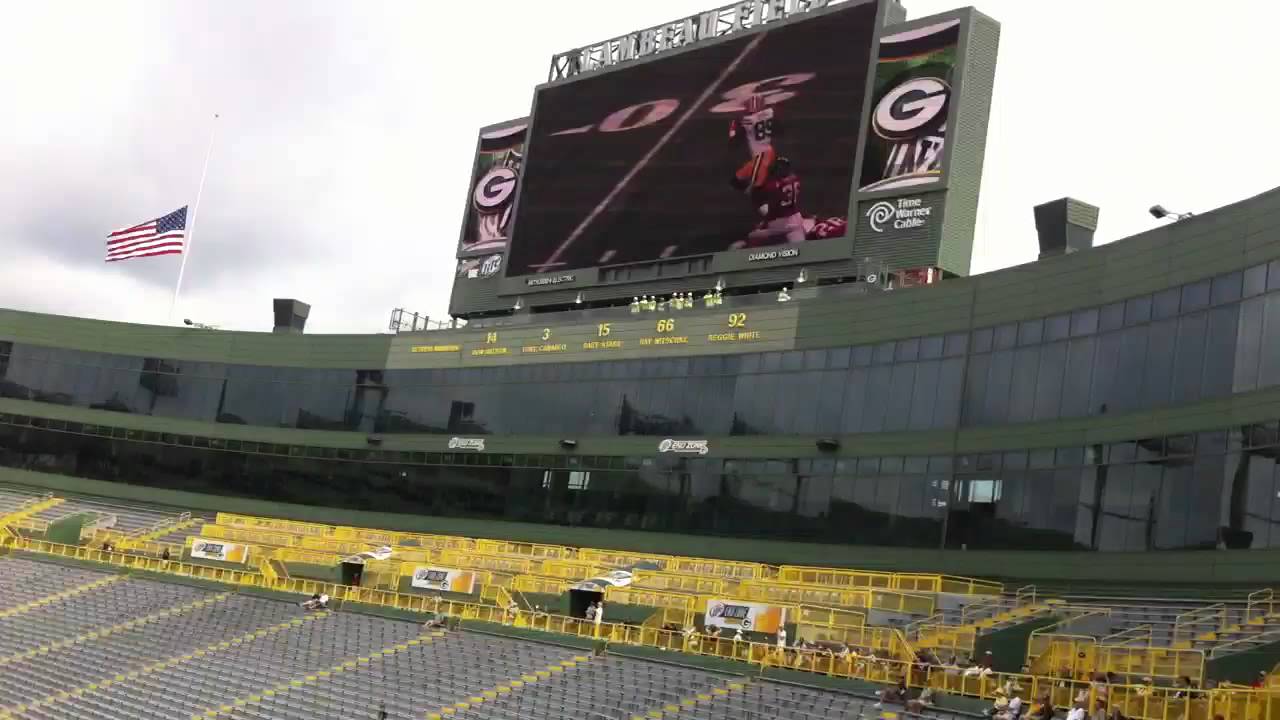 Lambeau Field new Huge Video Scoreboards