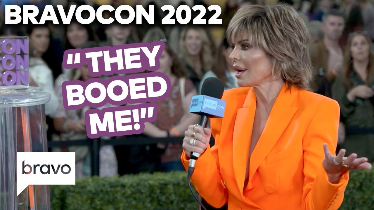 Lisa Rinna Feels Like a WWE Star After Getting Booed at BravoCon | BravoCon 2022 | Bravo