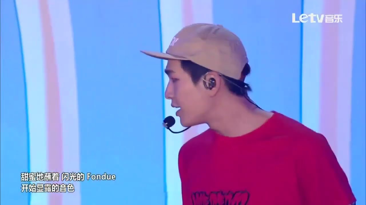 SHINee - View (Dream Concert 150920) (ENG SUBS)