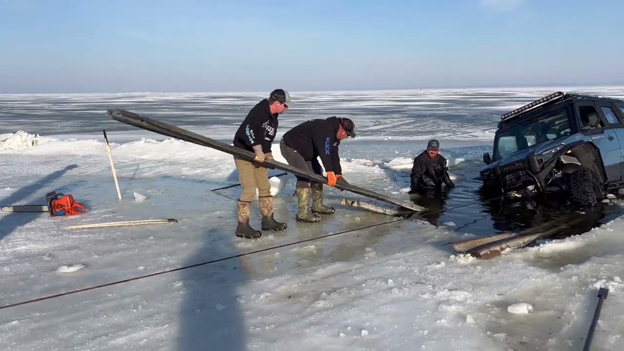 Side by side recovery Lake Winnebago