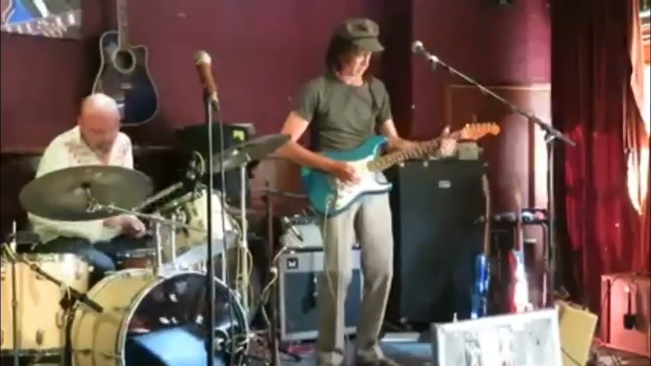 #1@erwinvanligten& Band 4 juni 2023 'Where do we go frome here' & 'Sunrise'   @BLUESCAFEApeldoorn NL