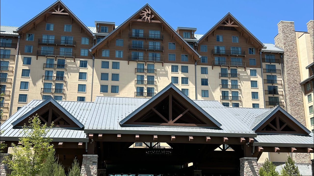 Spending a Night at the Gaylord Rockies! Summer 2024 Hotel/Resort Tour