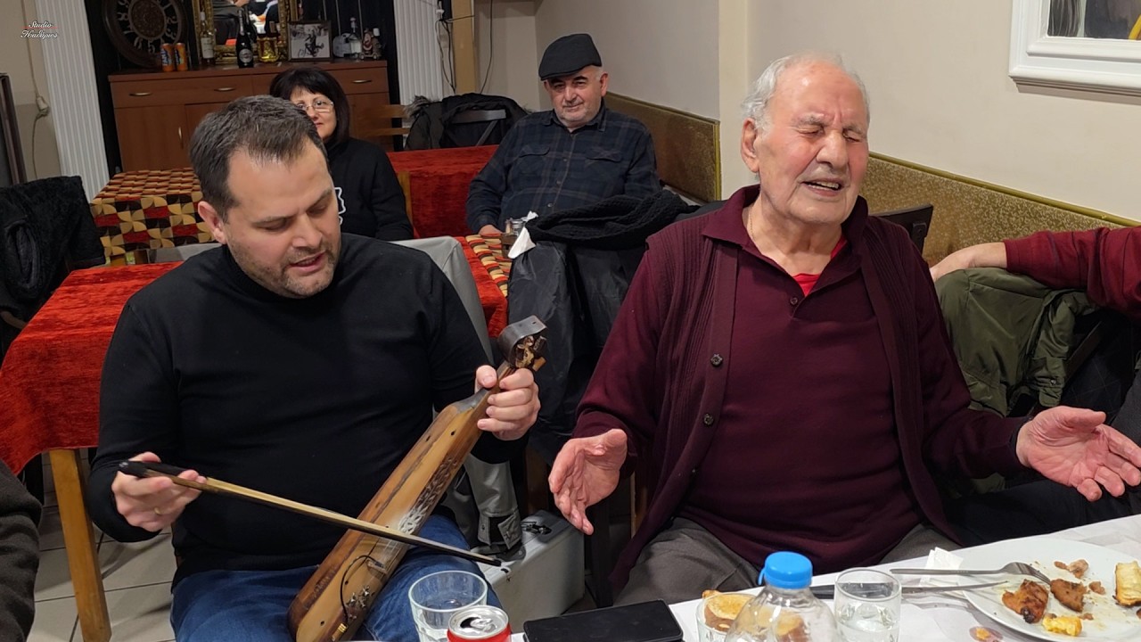 «89 χρονών και τραγουδάει σαν να ’ναι 20 – η ψυχή του Μοχαμέντ»