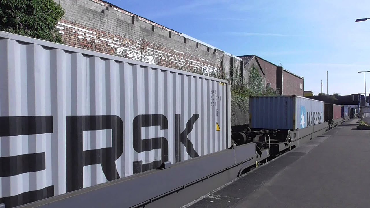 Freightliner 66537 with Bristol flt to Felixstowe wineliner