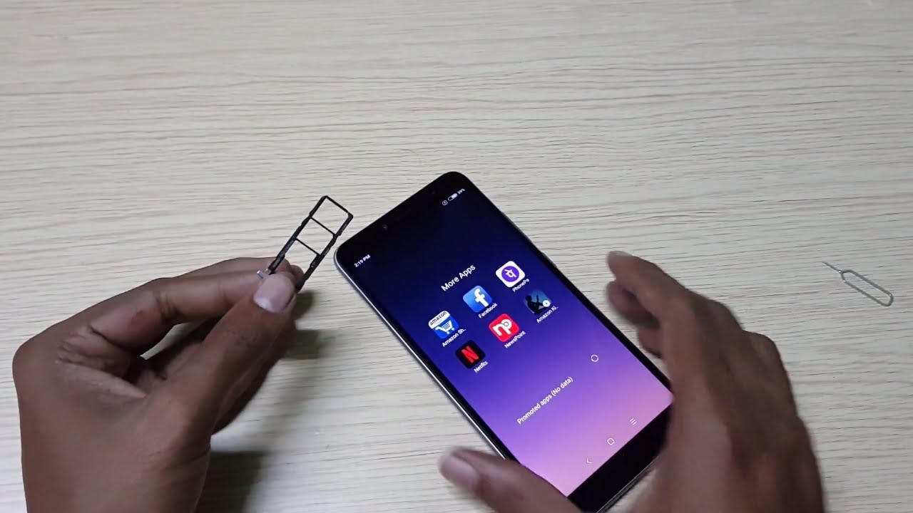 Xiaomi Redmi Y2  : How to insert SIM & MicroSD Card