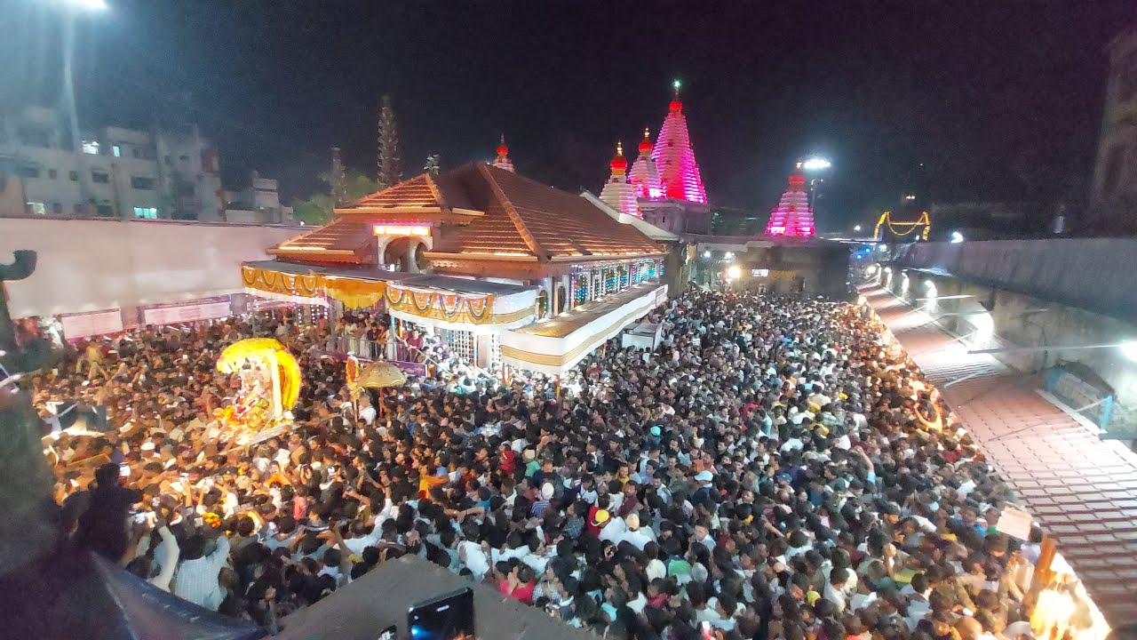 श्री करवीर निवासिनी अंबाबाई महालक्ष्मी अक्षयतृतीया विशेष हिंदोळा उत्सव पूजा 2025.....