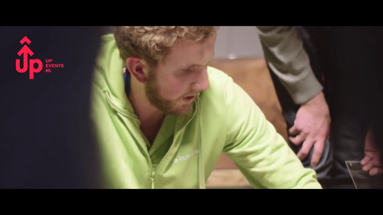 Up Events trailer met logo