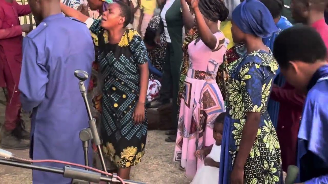 Shetani aburuzwa live na kanisa la kikosi kazi cha INJILI Kahama Shuhudia MKUTANO HUKO