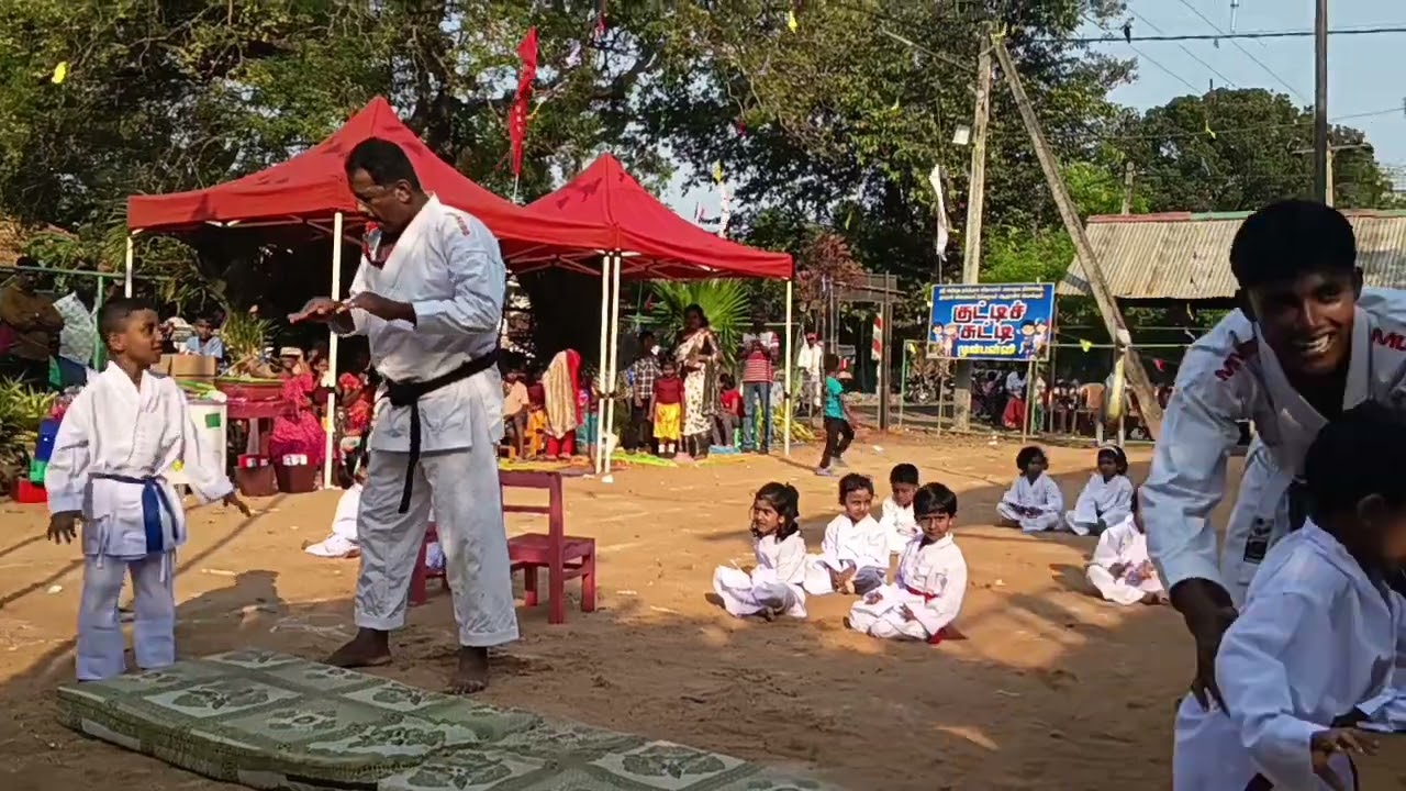 கோண்டாவில்கிழக்குகுமரன்விளையாட்டுக்கழகமும்இணைந்துநடாத்தும்அமரகுட்டிச்சுட்டிமுன்பள்ளிவிளையாட்டுவிழா