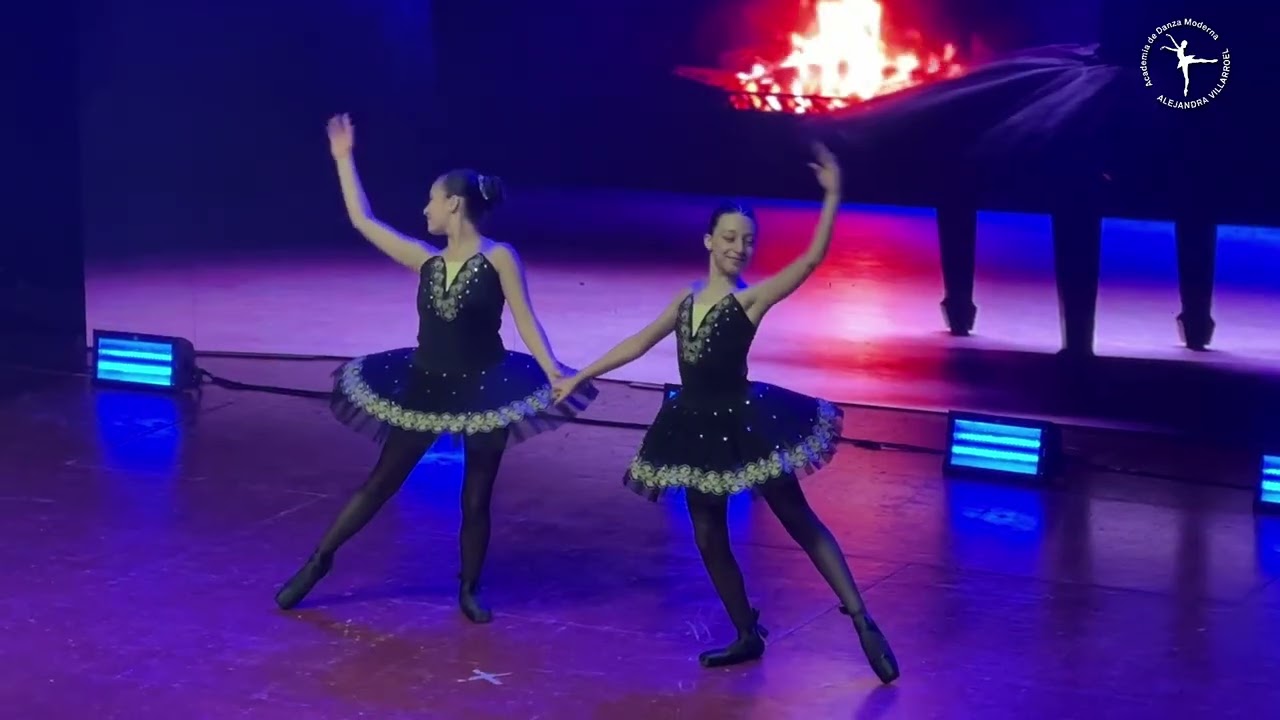1.Ballet dúo en Punta (Aneley Hueicha - Catalina Pineda)
