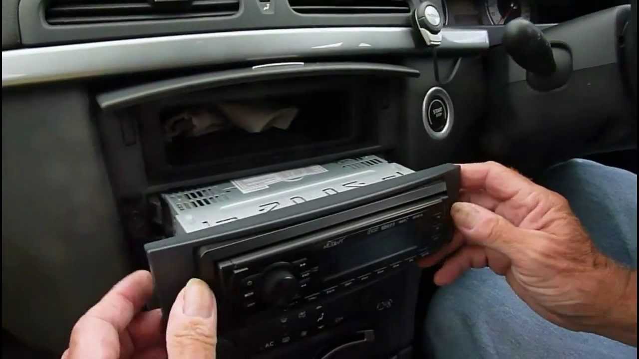 Как установить автомобильную радиостанцию ​​DAB.