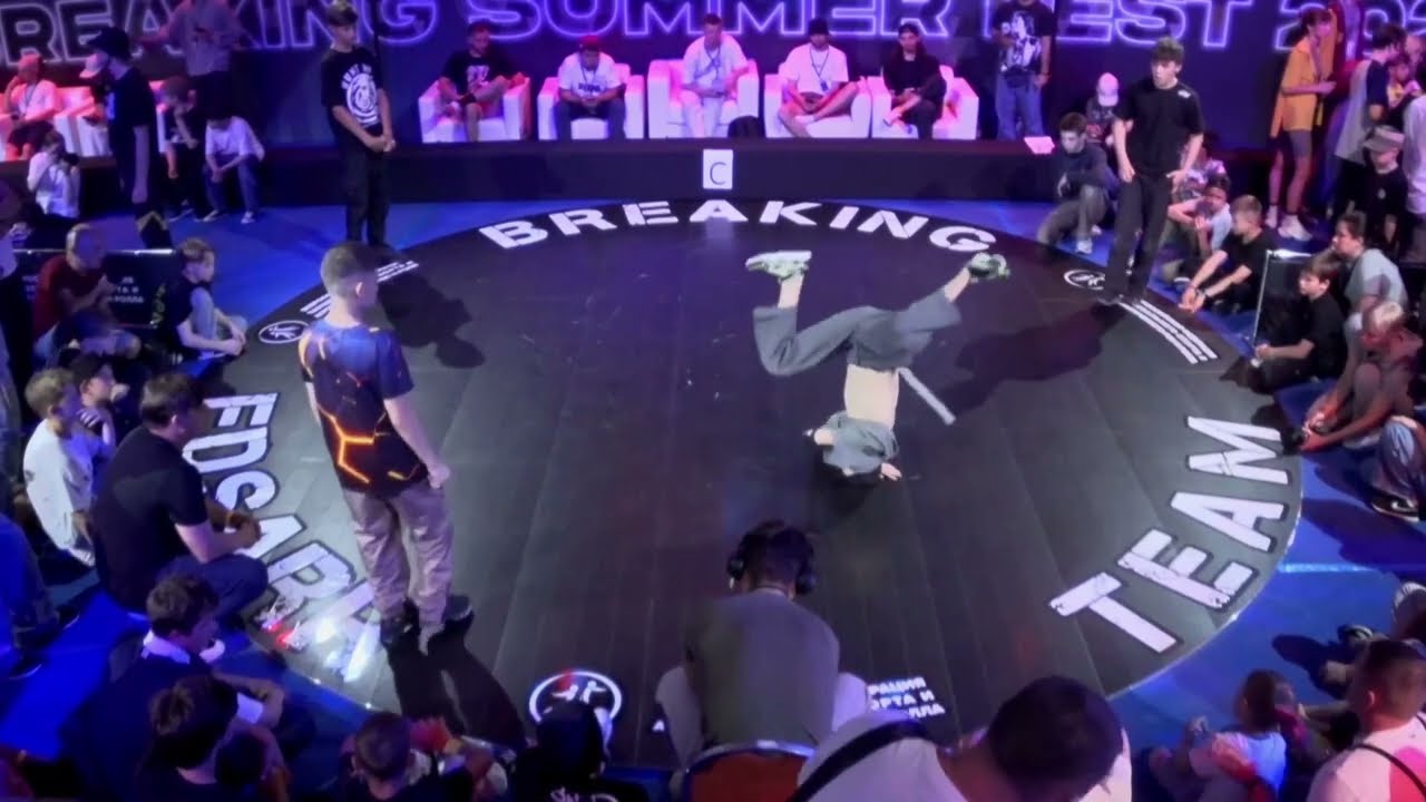 b-boy Miron - выступление на отборах на BREAKING SUMMER FEST 2022 (Москва) - июнь 2022 год.
