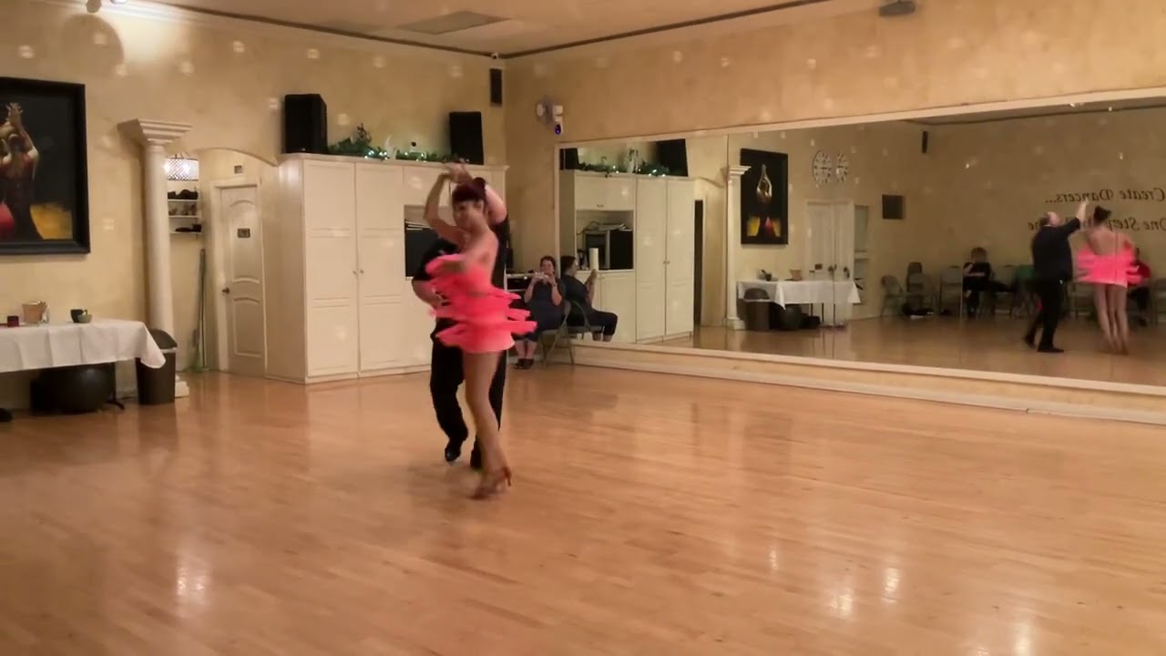 Salsa performance LA Style