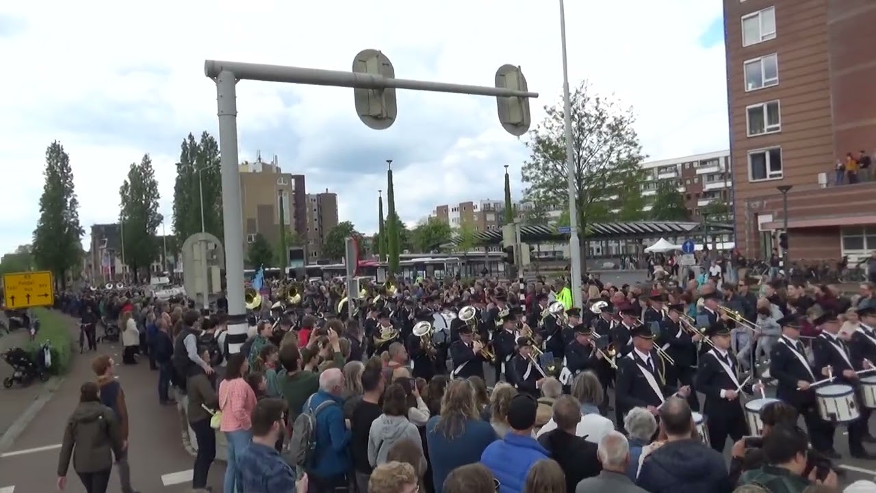 Douane Orkest tijdens Bevrijdingsdefile Wageningen 2024
