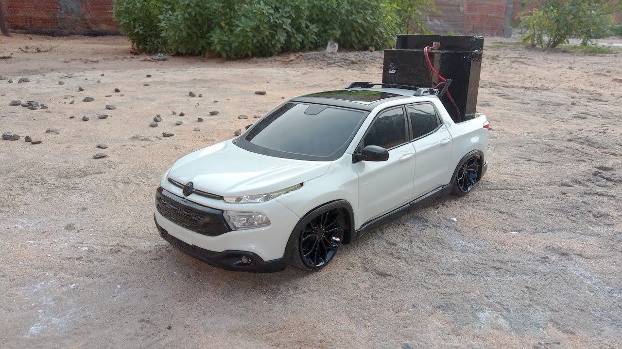 MINI FIAT TORO COM SOM !