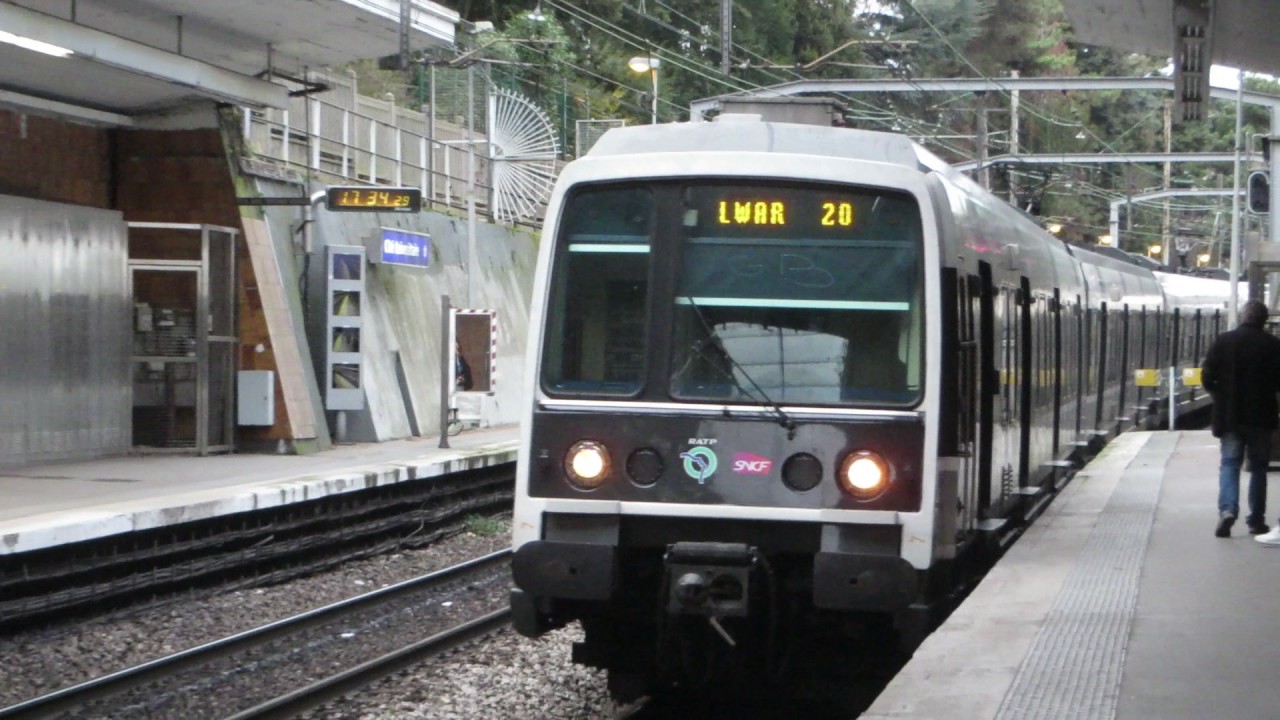 [Paris] RER B MI79+MI84 - Cité Universitaire