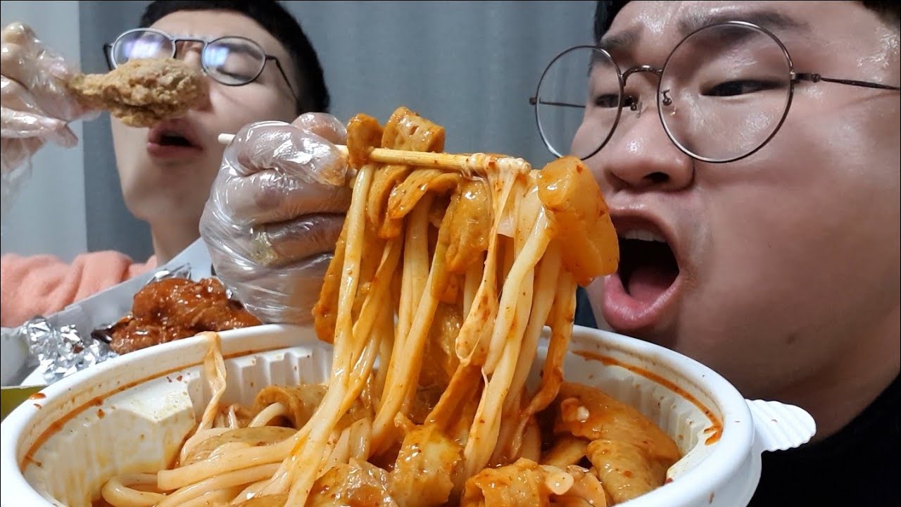12시간 굶은 정광자형이랑 엽기떡볶이+시크릿반반닭다리 먹방. MUKBANG