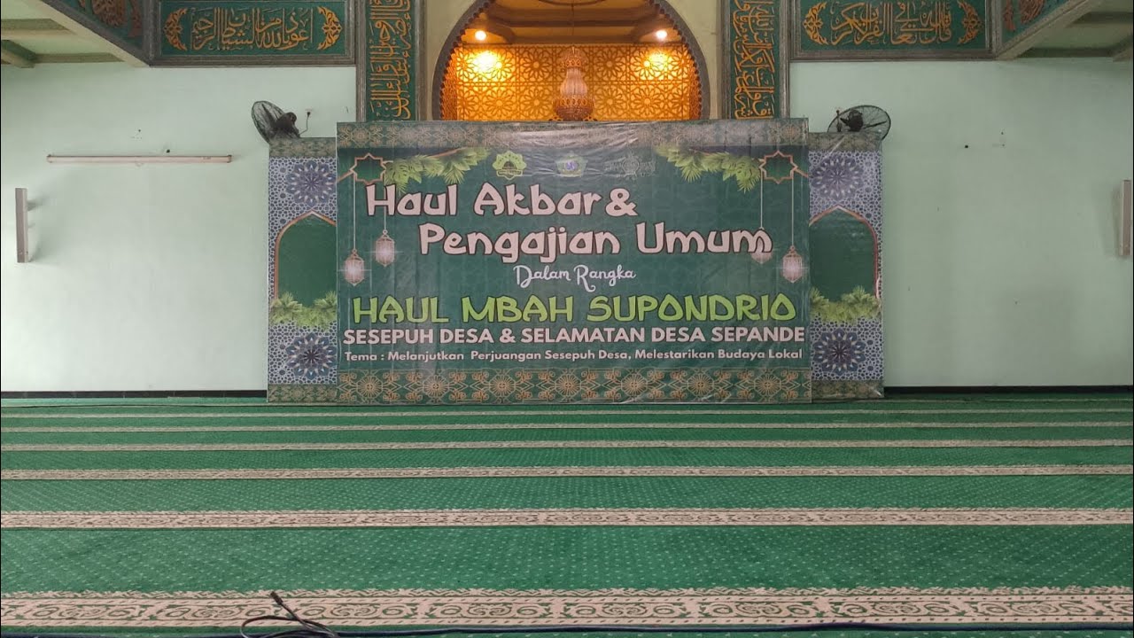 KH. Nur Habibillah , Habib Muhammad & para tamu undangan Ziarah ke Makam Mbah Supondrio 