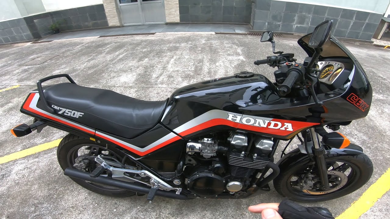 CBX750 BLACK JAPONESA ANO 1986 QUASE 100% ORIGINAL PODE SER SUA!