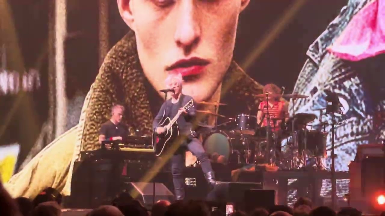 Indochine - Zénith Cournon 14 novembre 2025 - No name
