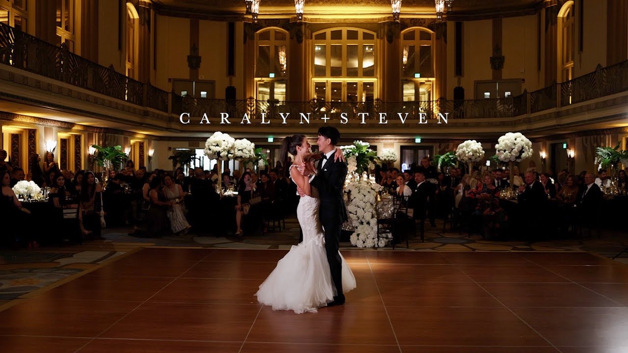 This Downtown Cincinnati Wedding Was Right Out Of The Great Gatsby // Caralyn and Steven